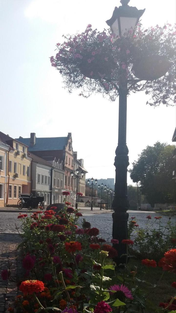 Уютные Апартаменты В Самом Сердце Старого Города Kamianets-Podilskyi Exterior photo